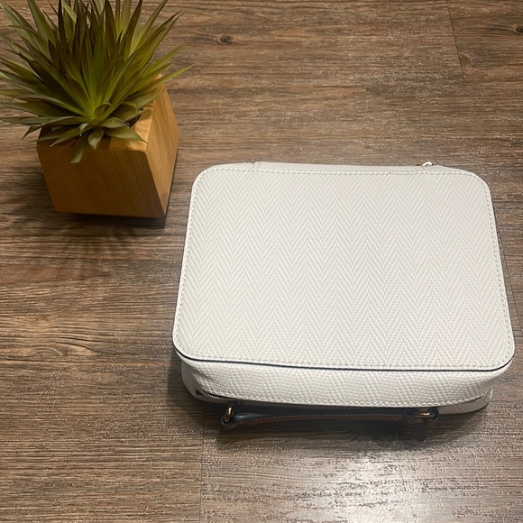 Estée Lauder makeup bag - Picture 1 of 6